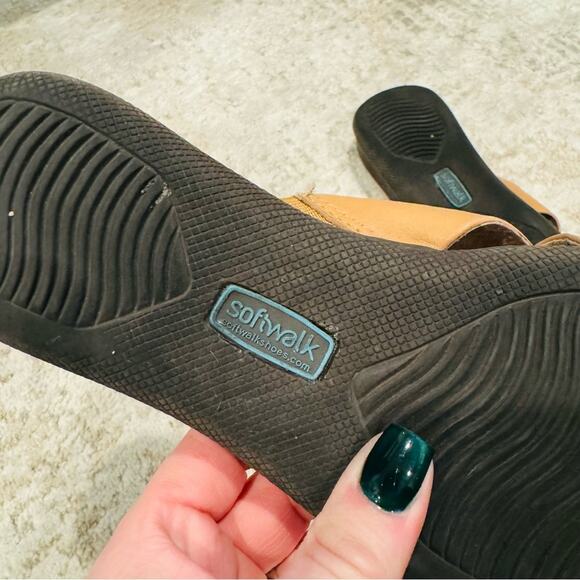 SoftWalk Tillman Tan Leather Cross Strap Slide Sandals woman’s 5.5 - Picture 8 of 10